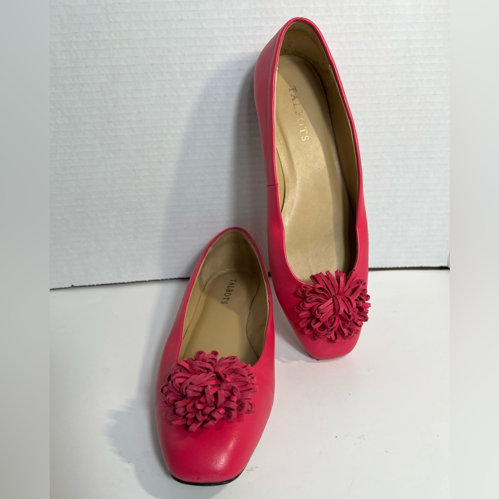 Talbots Leather Pom Pom Ballet Flats Pink Round Toe Size 8.5M Statement